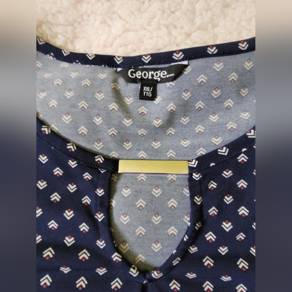 Navy blue with pink and white print blouse with 3/4 length sleeves and cutout - Picture 3 of 4